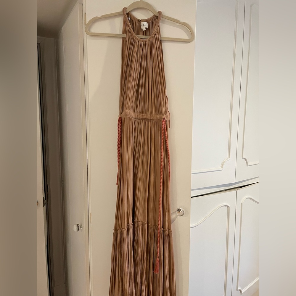 ALC pleated dress, beige, never worn size 4
